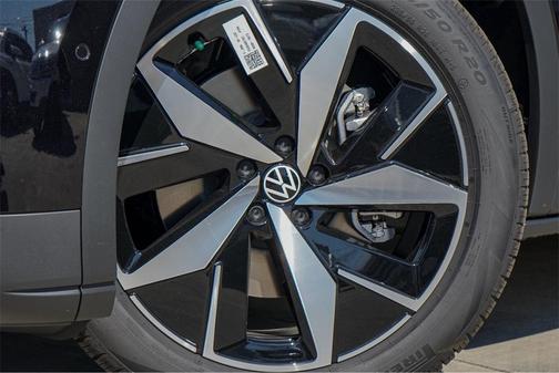 2025 Volkswagen ID.4 Pro