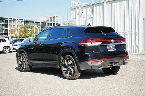 2025 Volkswagen Atlas Cross Sport 2.0T SE w/Technology