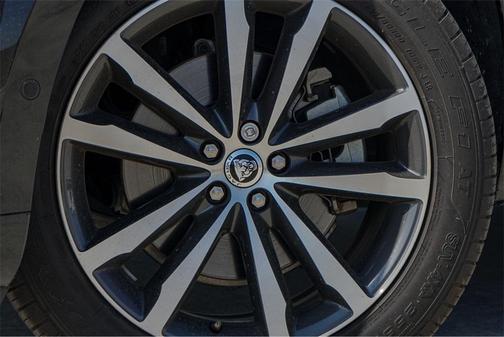 2024 Jaguar F-PACE P250 R-Dynamic S
