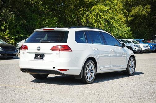 2016 Volkswagen Golf SportWagen SE