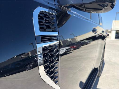 2025 Nissan Armada Platinum