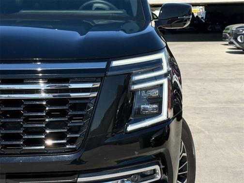 2025 Nissan Armada Platinum