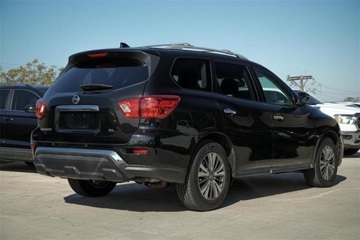 2019 Nissan Pathfinder SL