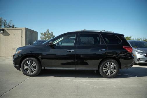 2019 Nissan Pathfinder SL