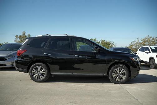 2019 Nissan Pathfinder SL