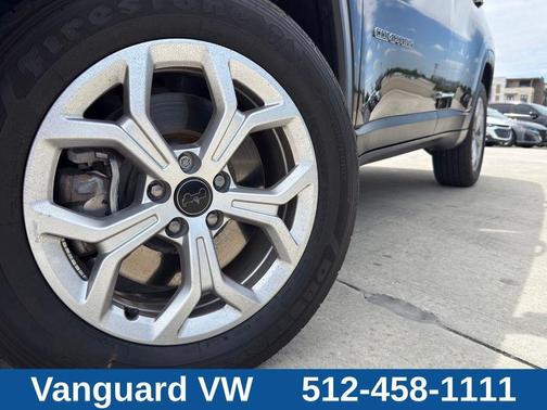 Diamond Black 2025 Jeep Compass Latitude