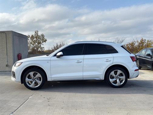 2023 Audi Q5 45 S line quattro Premium