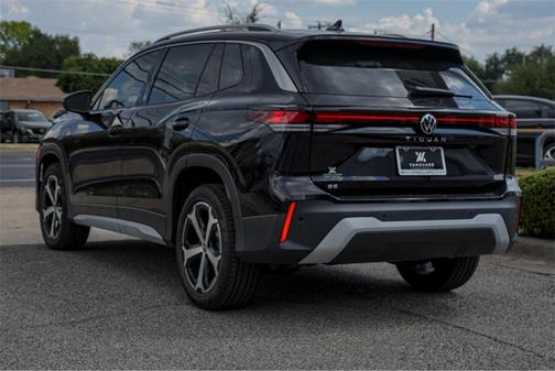 2025 Volkswagen Tiguan 2.0T SE