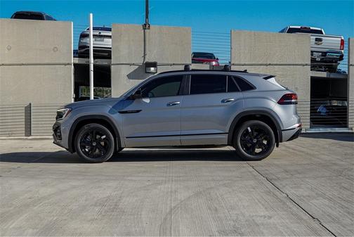 2026 Volkswagen Atlas Cross Sport 2.0T SEL R-Line Black