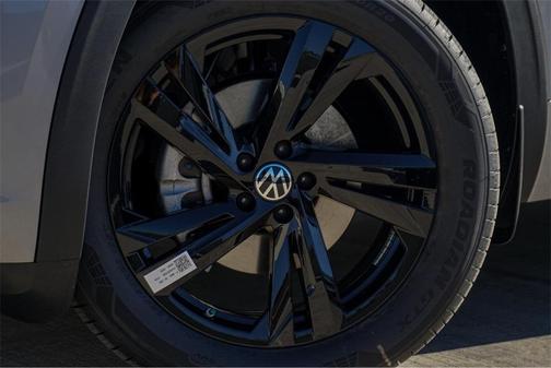 2026 Volkswagen Atlas Cross Sport 2.0T SEL R-Line Black