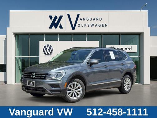 Platinum Gray Metallic 2018 Volkswagen Tiguan 2.0T SE
