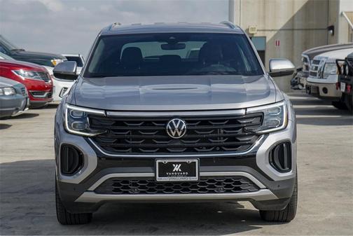 2025 Volkswagen Atlas Cross Sport 2.0T SE w/Technology