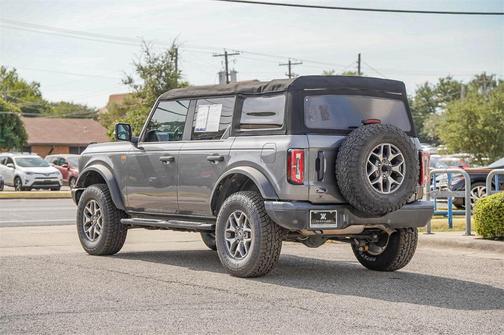 2022 Ford Bronco Badlands