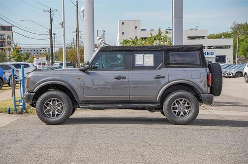 2022 Ford Bronco Badlands