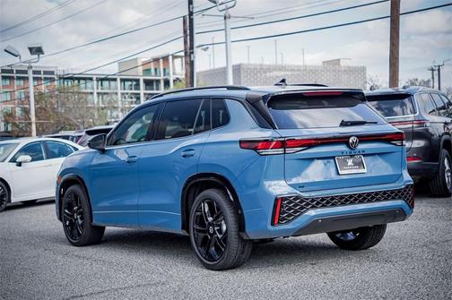 2026 Volkswagen Tiguan 2.0T SE R-Line Black