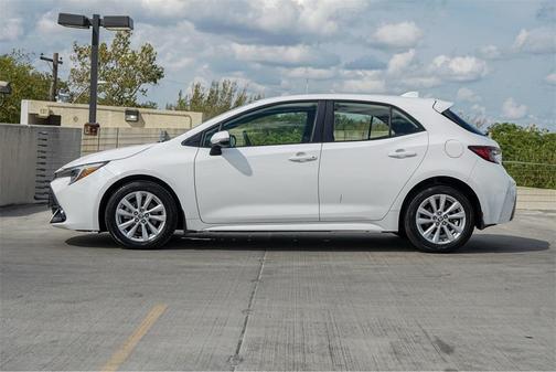 2023 Toyota Corolla Hatchback SE