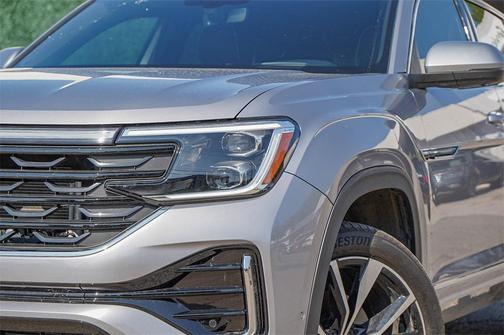 2024 Volkswagen Atlas Cross Sport 2.0T SEL Premium R-Line