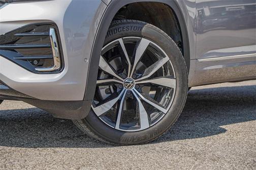 2024 Volkswagen Atlas Cross Sport 2.0T SEL Premium R-Line