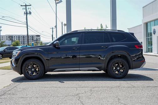 2025 Volkswagen Atlas 2.0T Peak Edition
