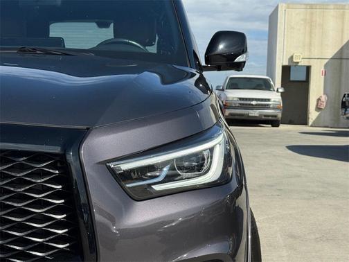 2023 INFINITI QX80 SENSORY