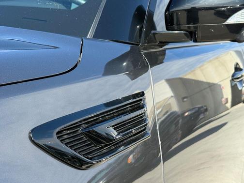 2023 INFINITI QX80 SENSORY