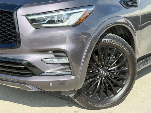 2023 INFINITI QX80 SENSORY