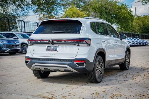 2025 Volkswagen Taos 1.5T SE