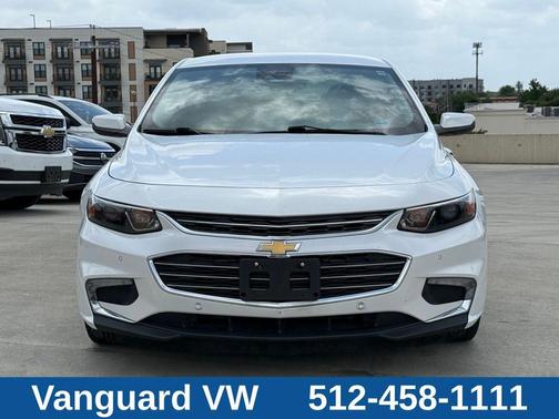 Iridescent Pearl Tricoat 2016 Chevrolet Malibu 1LT
