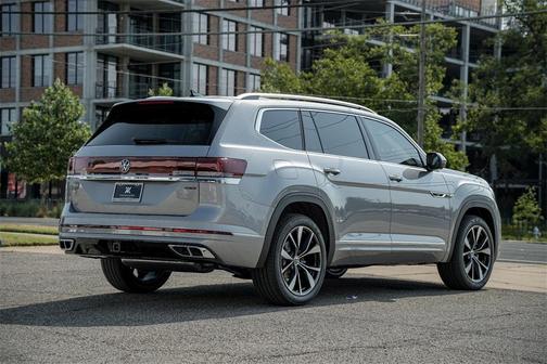 2025 Volkswagen Atlas 2.0T SEL Premium R-Line