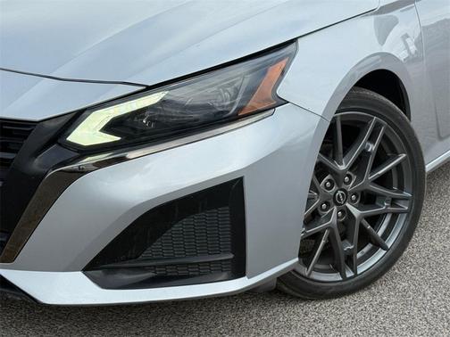 2023 Nissan Altima 2.0 SR