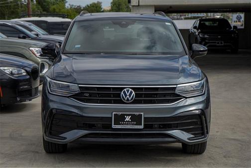 2022 Volkswagen Tiguan 2.0T SE R-Line Black