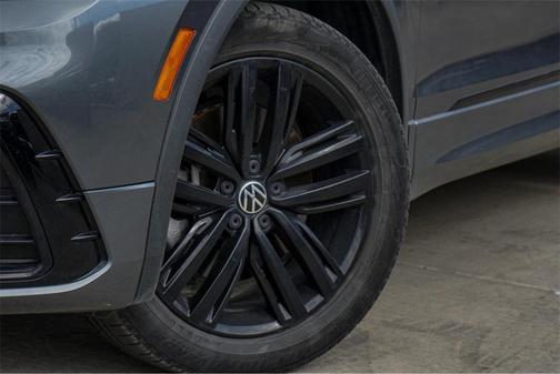 2022 Volkswagen Tiguan 2.0T SE R-Line Black