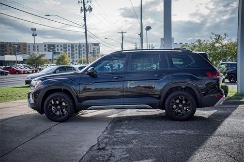 2026 Volkswagen Atlas PEAK EDITION