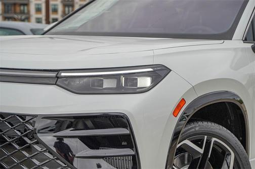 2026 Volkswagen Tiguan 2.0T SEL R-Line