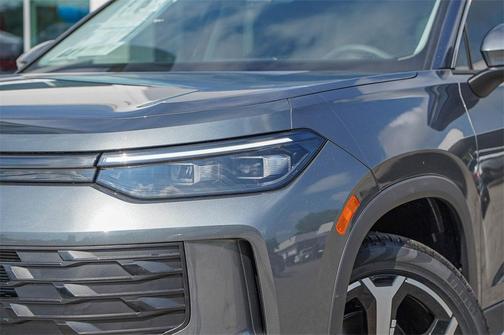 2025 Volkswagen Tiguan 2.0T SE