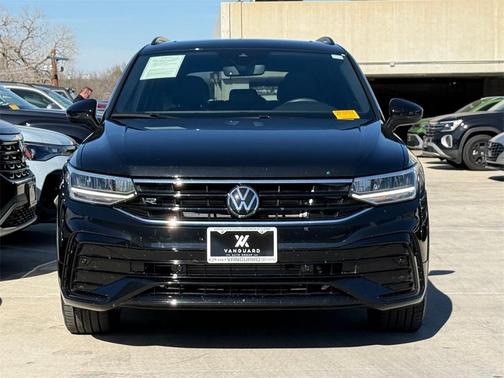 2024 Volkswagen Tiguan 2.0T SE R-Line Black