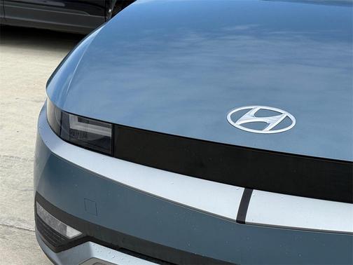 2022 Hyundai IONIQ 5 SE