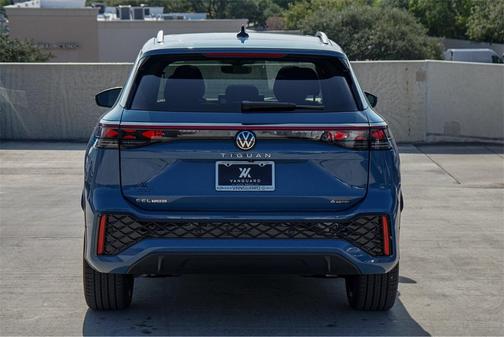 2026 Volkswagen Tiguan 2.0T SEL R-Line
