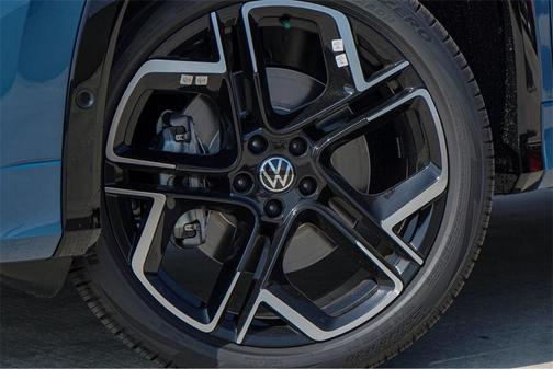 2026 Volkswagen Tiguan 2.0T SEL R-Line