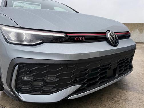 2026 Volkswagen Golf GTI 2.0T SE