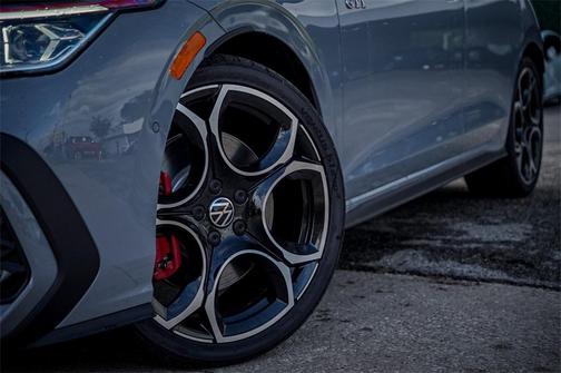 2026 Volkswagen Golf GTI AUTOBAHN