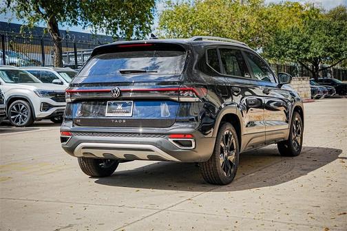 2025 Volkswagen Taos 1.5T SE