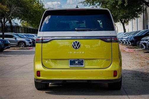 2025 Volkswagen ID. Buzz Pro S Plus