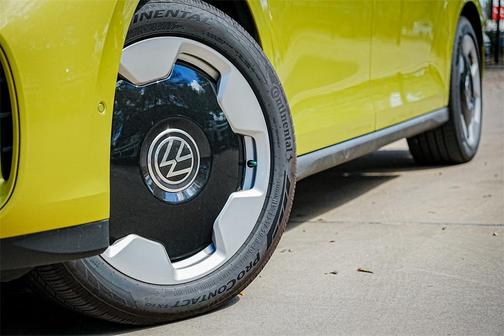 2025 Volkswagen ID. Buzz Pro S Plus