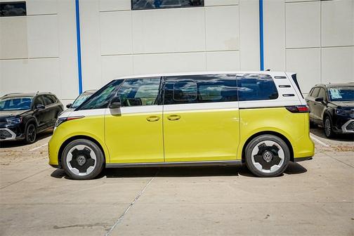 2025 Volkswagen ID. Buzz Pro S Plus