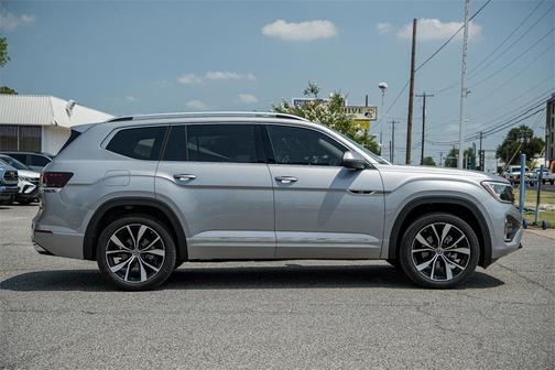 2025 Volkswagen Atlas 2.0T SEL Premium R-Line