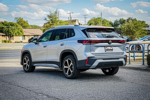 2025 Volkswagen Tiguan 2.0T SE