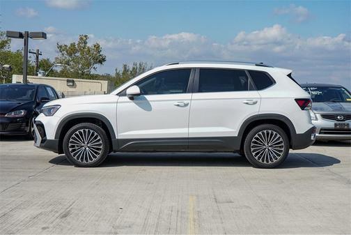 2025 Volkswagen Taos 1.5T SE