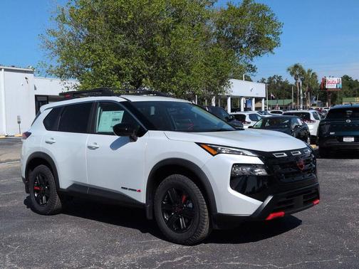 Everest White Pearl Tricoat 2026 Nissan Rogue Rock Creek