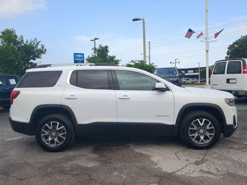 2023 GMC Acadia FWD SLT